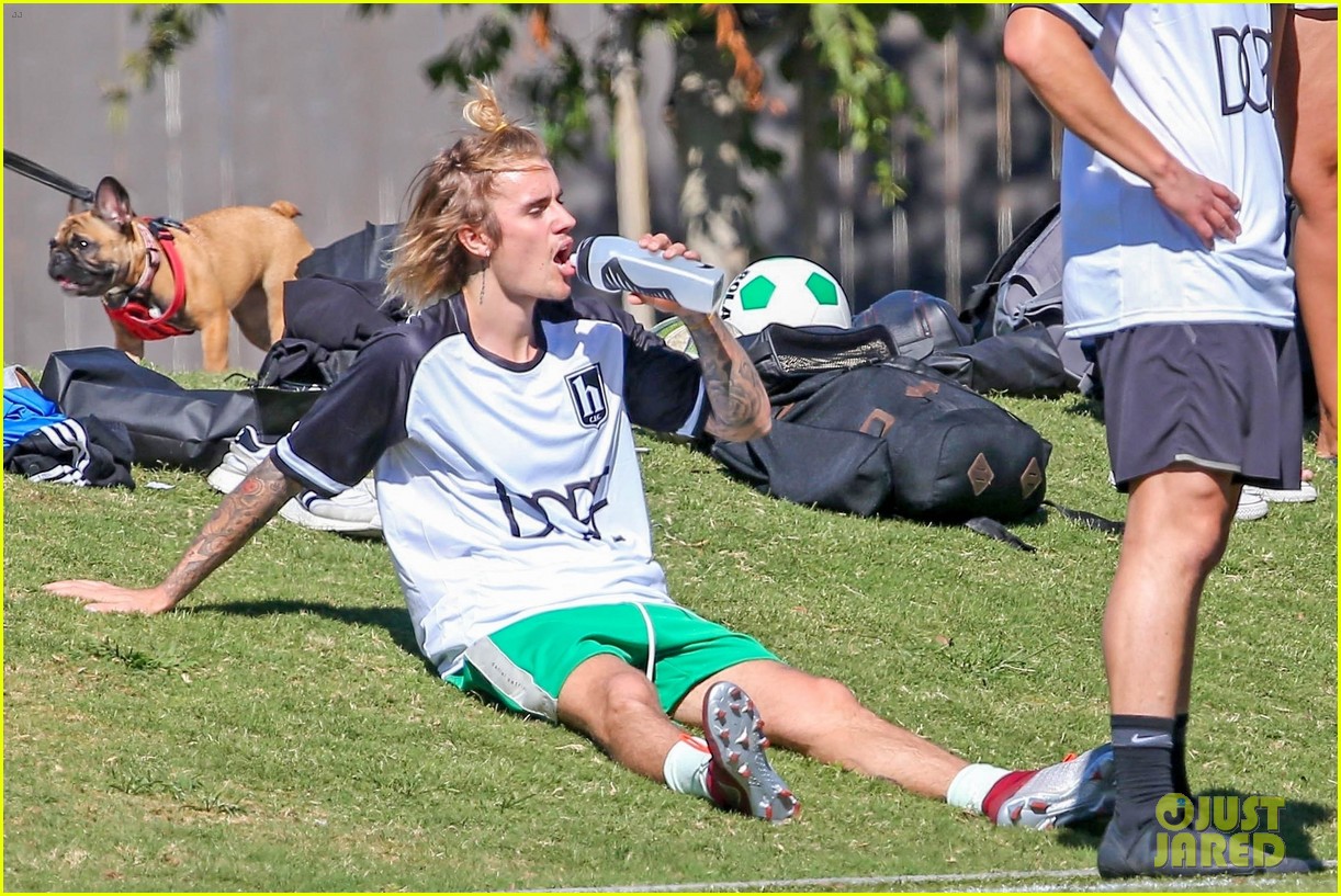 justin bieber goes shirtless playing soccer with friends 30
