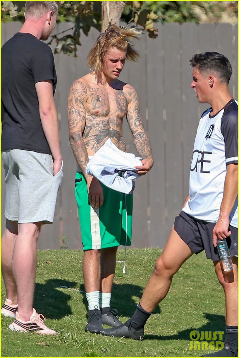 justin bieber goes shirtless playing soccer with friends 33