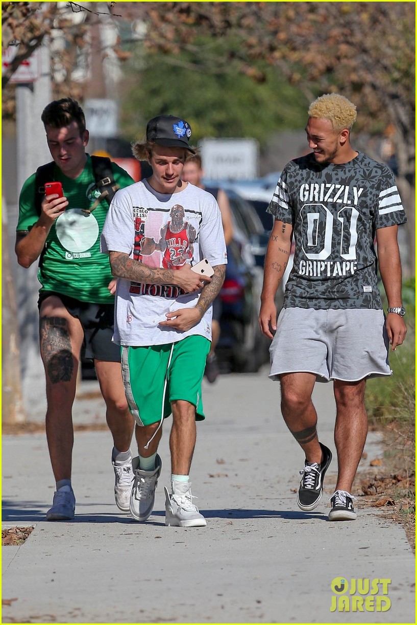 justin bieber goes shirtless playing soccer with friends 35