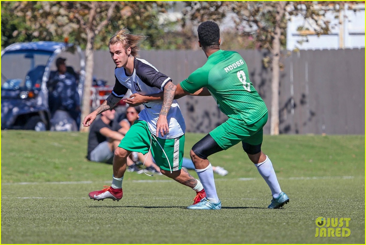 justin bieber goes shirtless playing soccer with friends 47