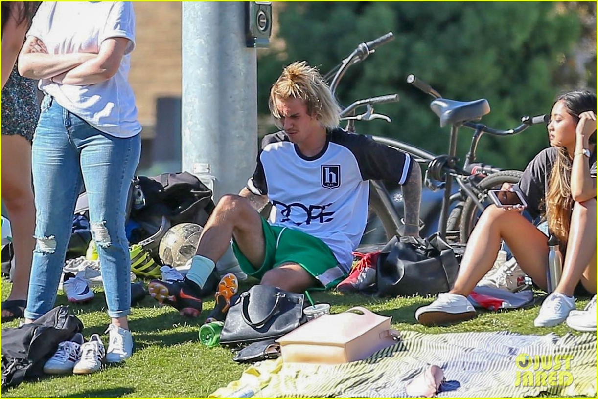 justin bieber goes shirtless playing soccer with friends 55