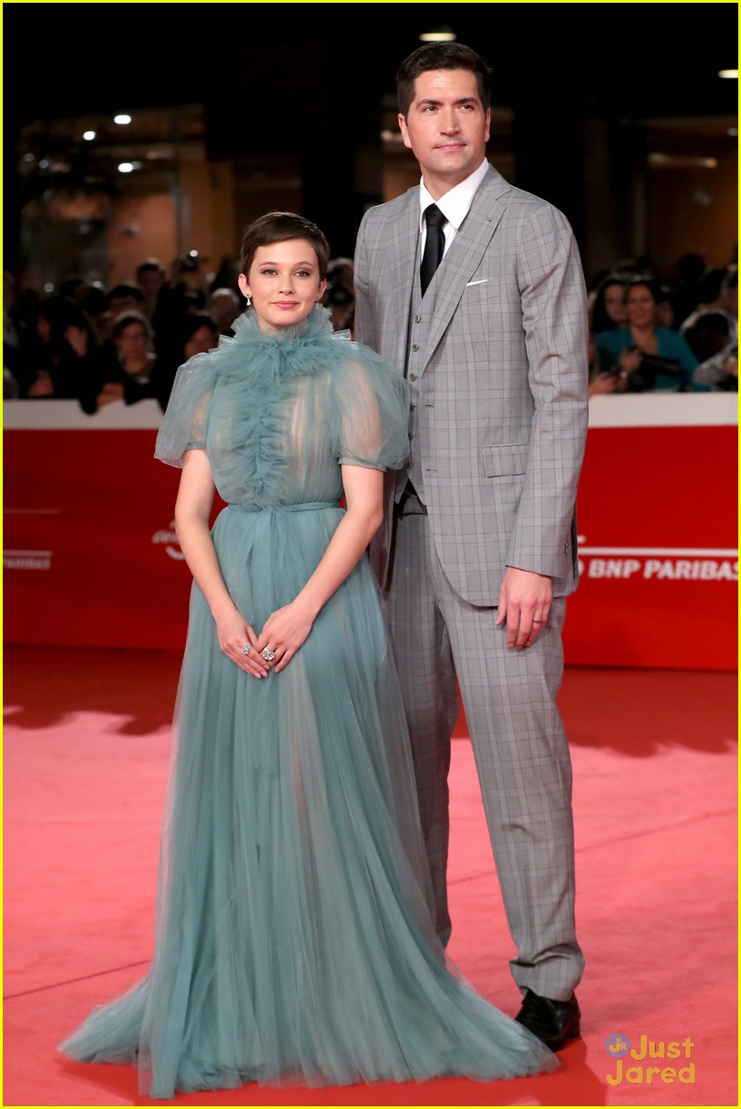 cailee spaeny blue valentino gown rome 20
