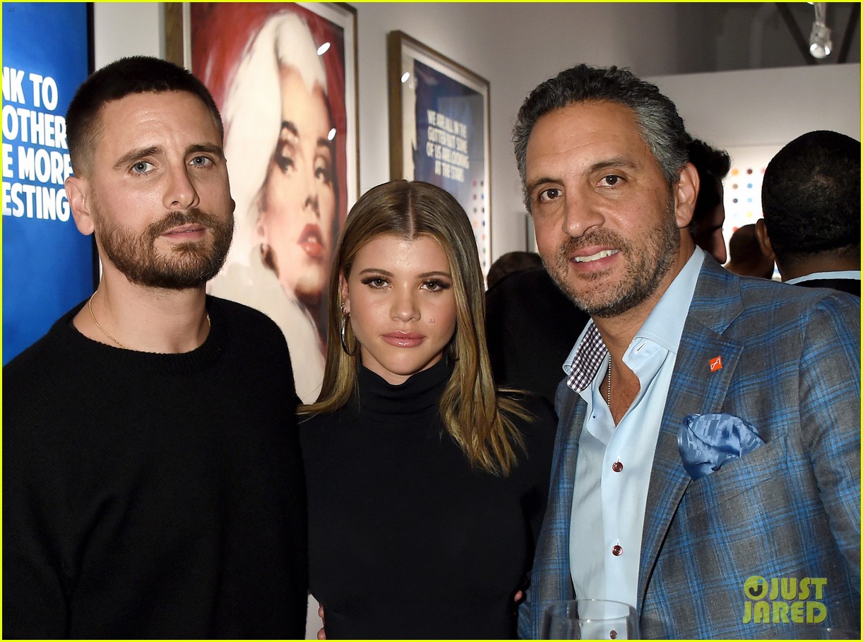scott disick and sofia richie have date night at maddox gallery grand opening07
