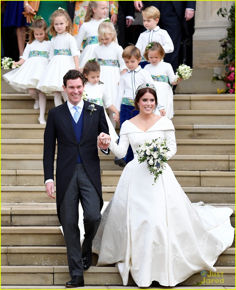 princess eugenie jack brooksbank royal wedding photos 01
