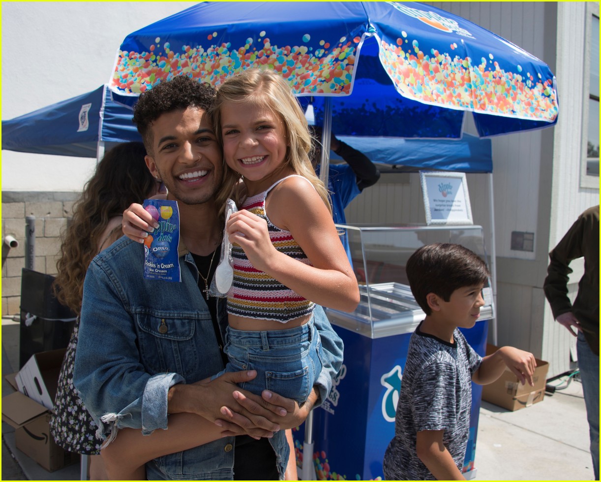 jordan fisher surprises dwts juniors cast with dippin dots before filming04