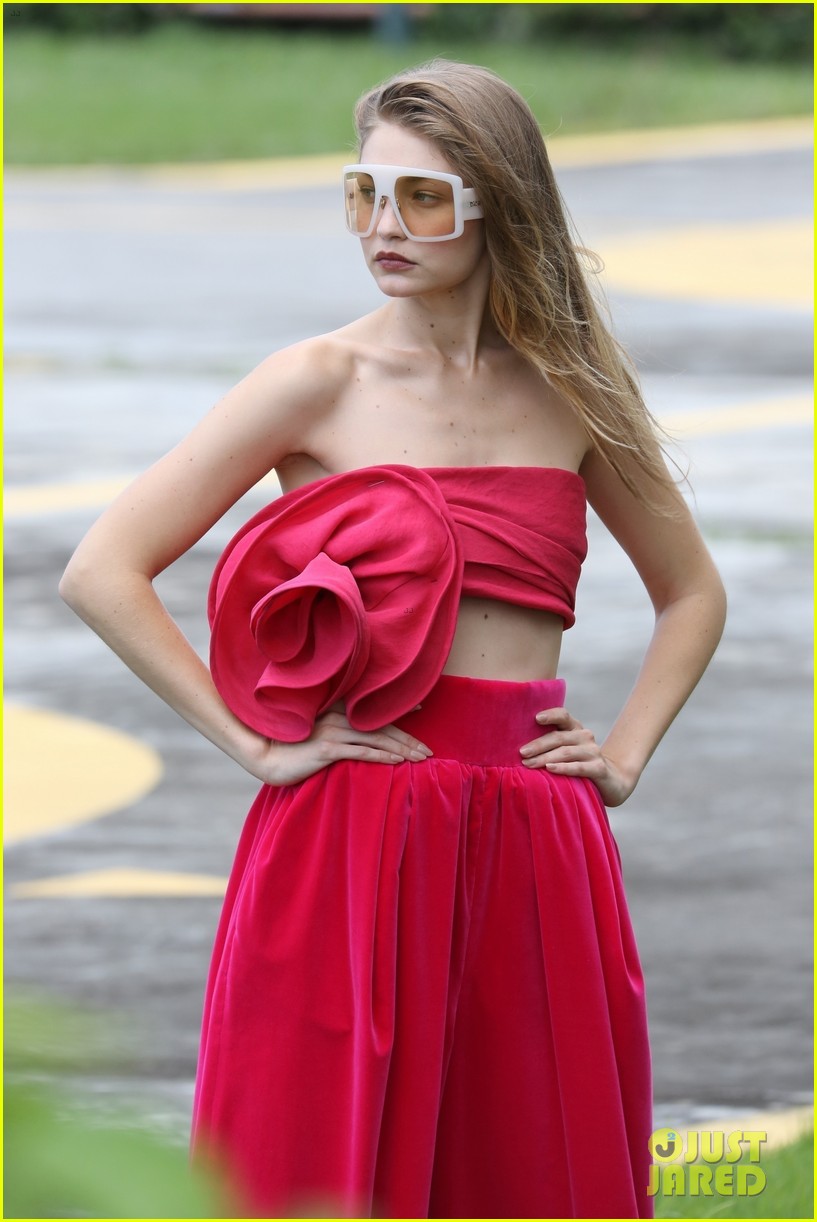gigi hadid serves two more fierce looks at photo shoot in brazil02