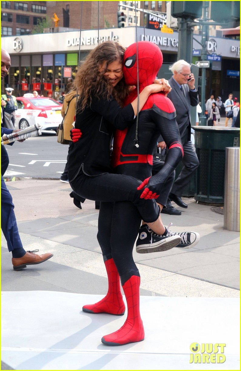 tom holland dons spider man far from home costume while filming with zendaya in nyc205