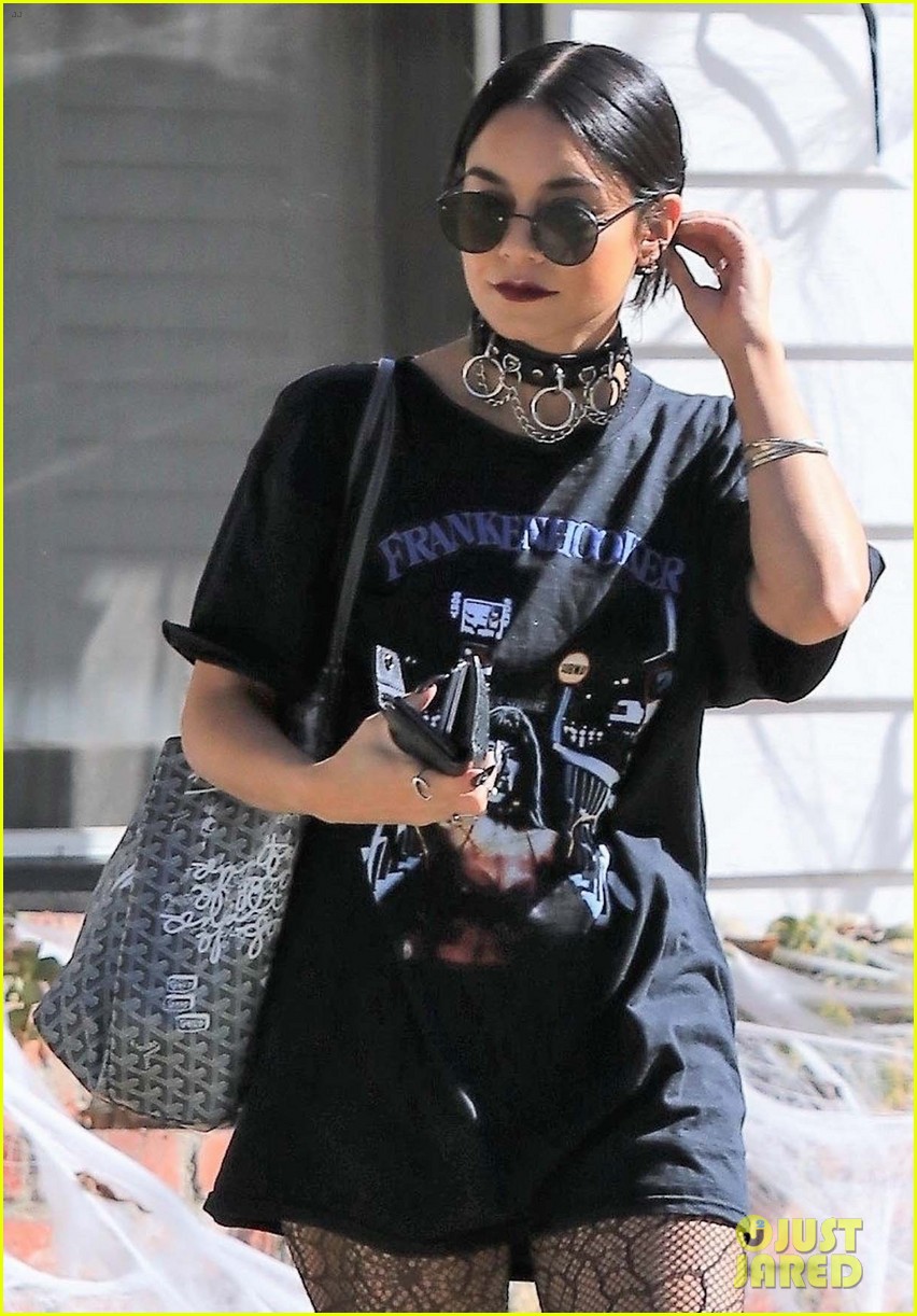 vanessa hudgens dons halloween inspired outfit ahead of farmers market trip18