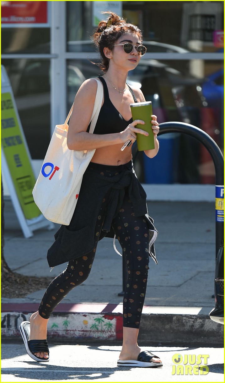 sarah hyland hits the gym as ariel winter steps out with levi meaden01