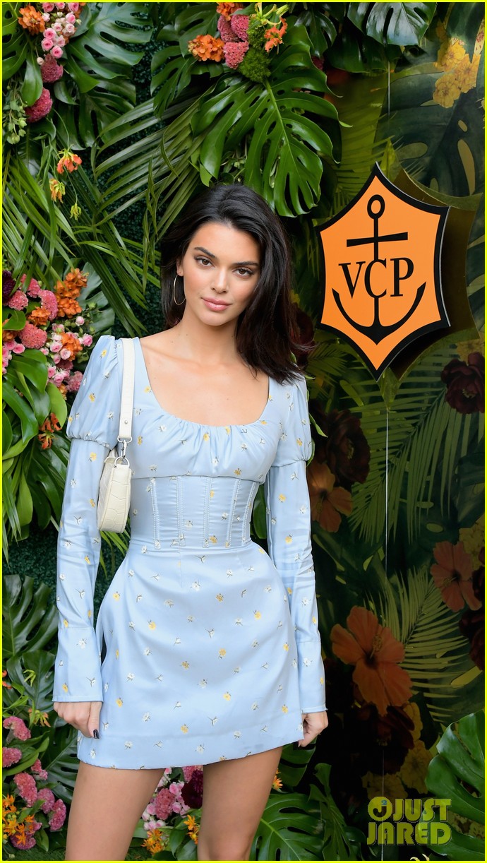 kendall jenner enjoys a day at the veuve clicquot polo classic 01