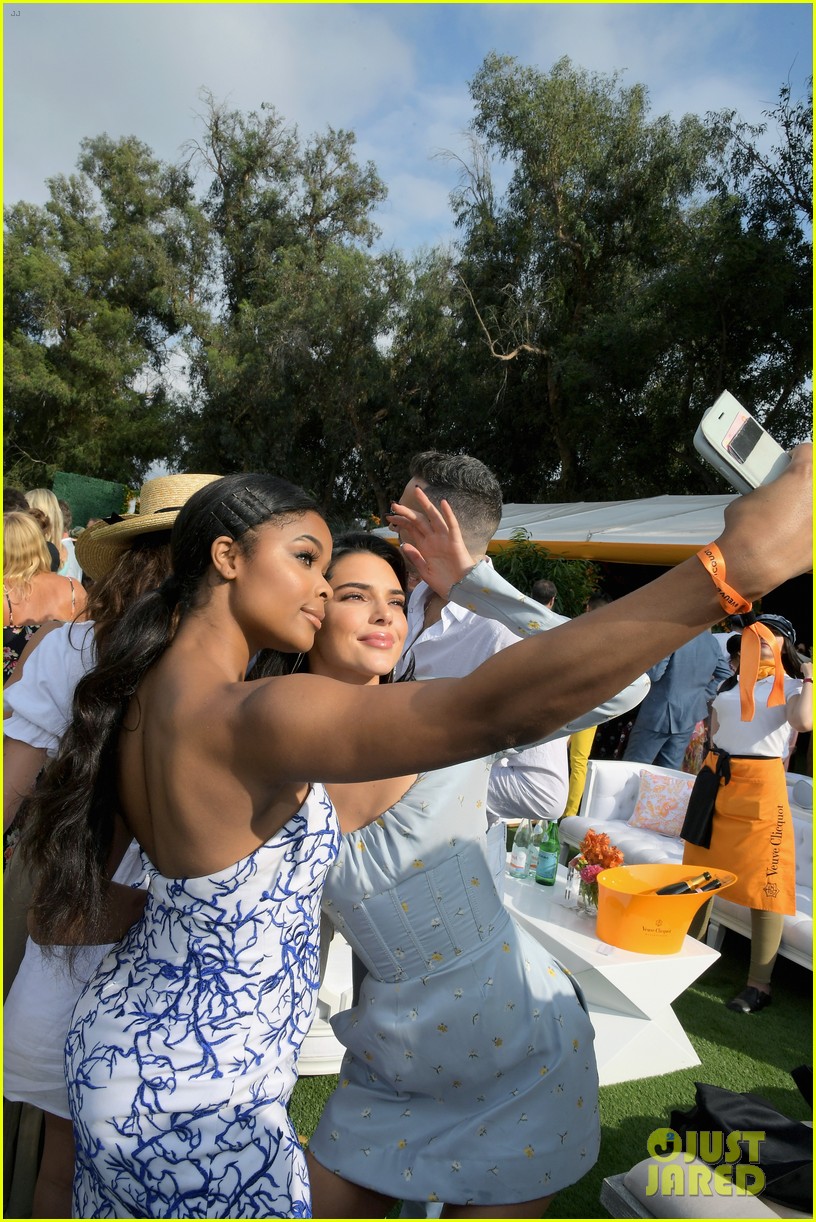 kendall jenner enjoys a day at the veuve clicquot polo classic 02