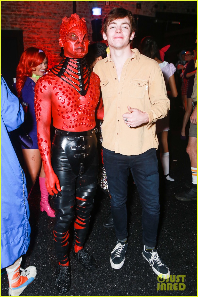 ross rydel lynch just jared halloween party 03