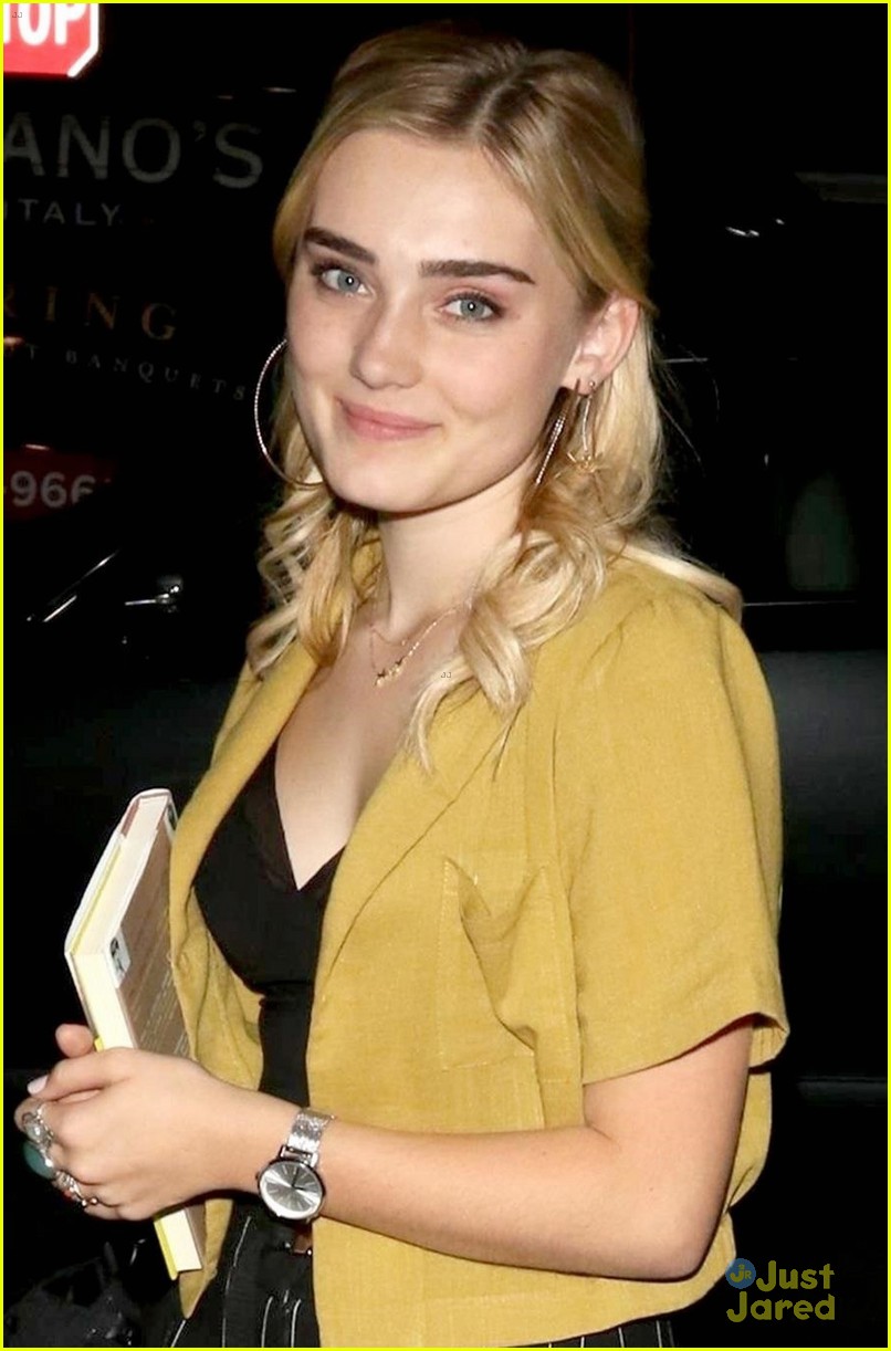 meg donnelly kylee russell dwts support milo 01