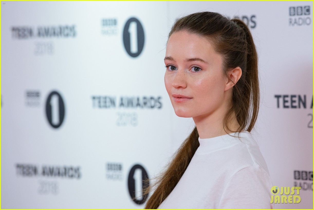 liam payne and lennon stella team up for bbc radio 1 teen awards46