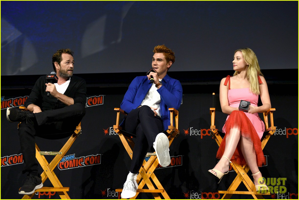 riverdale announces two new cast members at new york comic con 06