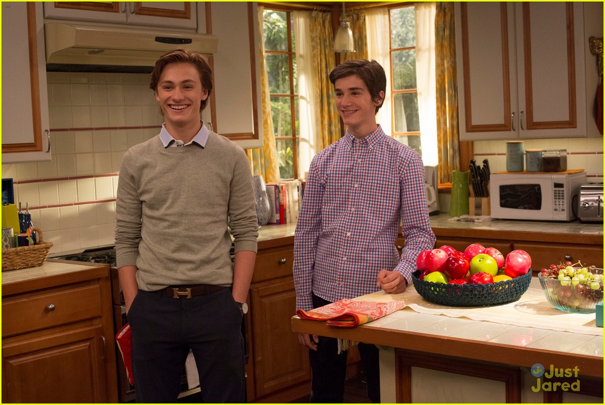 taylor tripp moment american housewife tonight 03