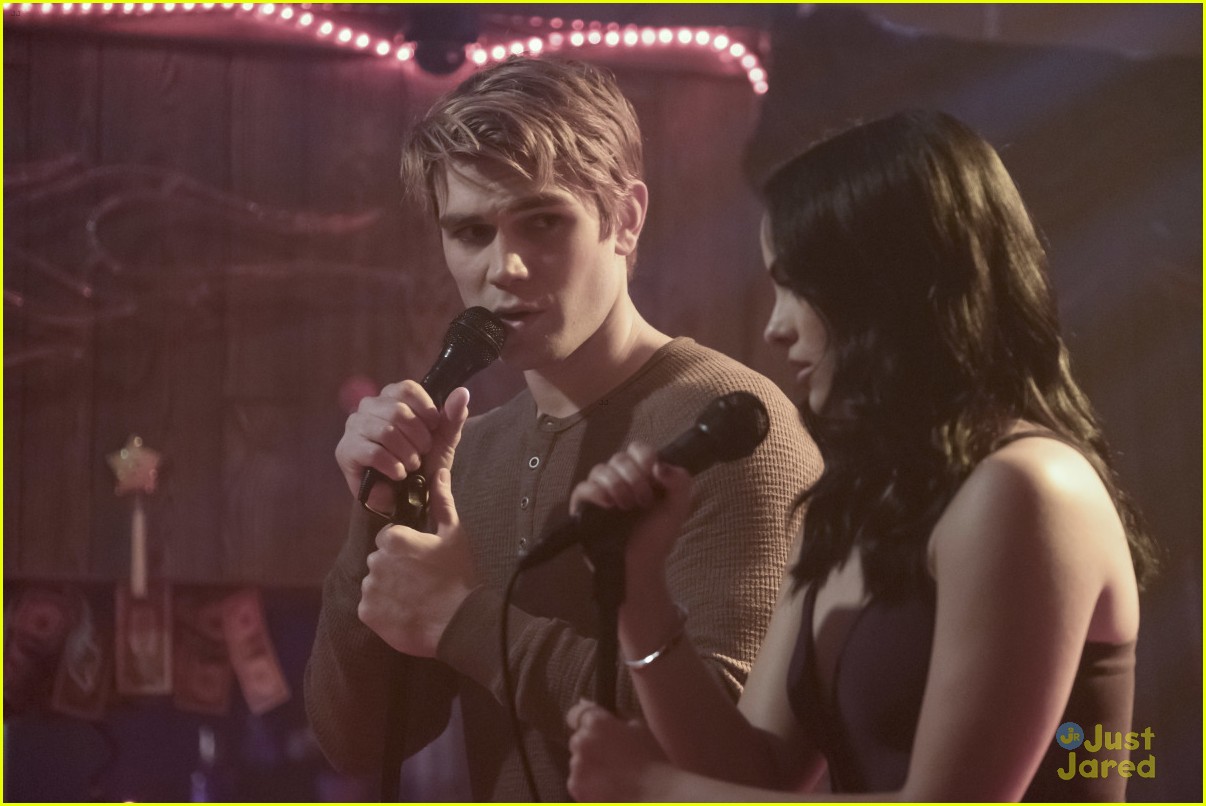 varchie not going down without fight riverdale 03