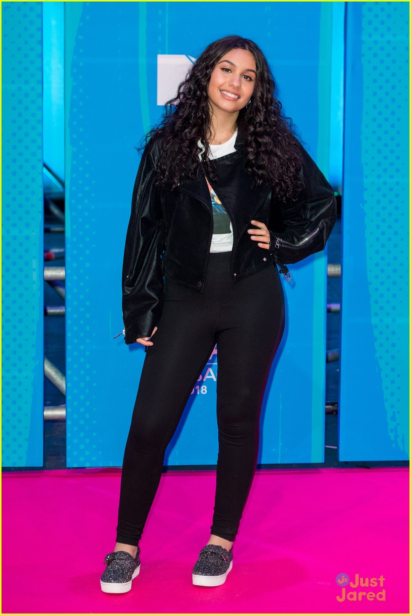 alessia cara doesnt care what you think of her suits 03