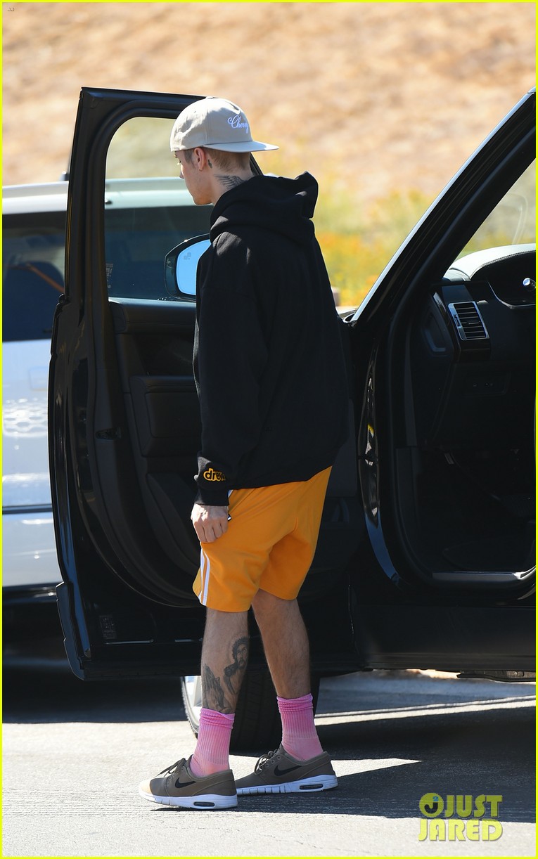 justin bieber goes for a run 07