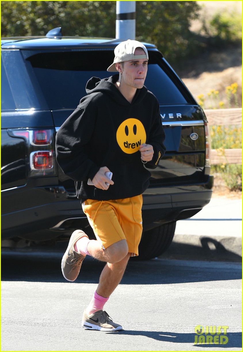 justin bieber goes for a run 13