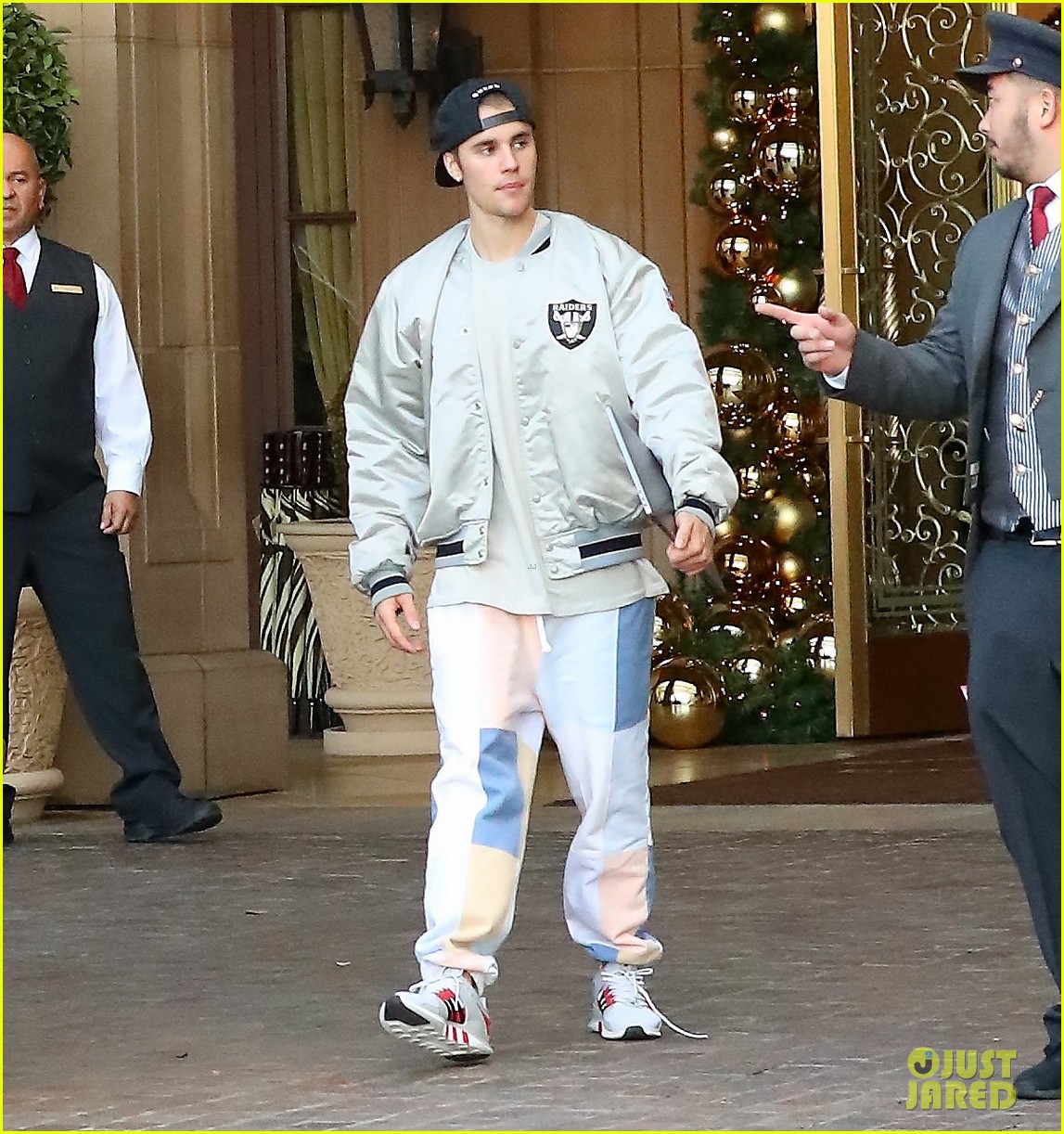 justin bieber hits the studio as wife hailey supports his drew clothing line 02