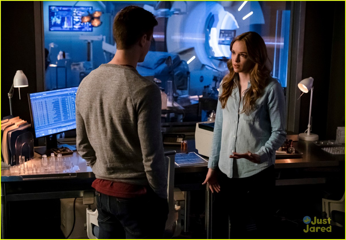 caitlin finds dad the flash tonight 10