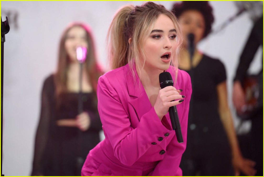 sabrina carpenter performs sue me on today show watch now 10