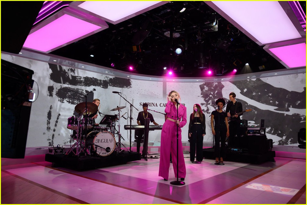sabrina carpenter performs sue me on today show watch now 13