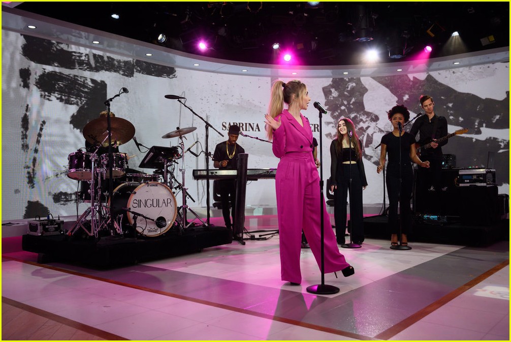 sabrina carpenter performs sue me on today show watch now 14