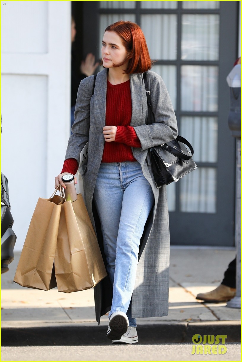 zoey deutch steps out with new red bob haircut 01