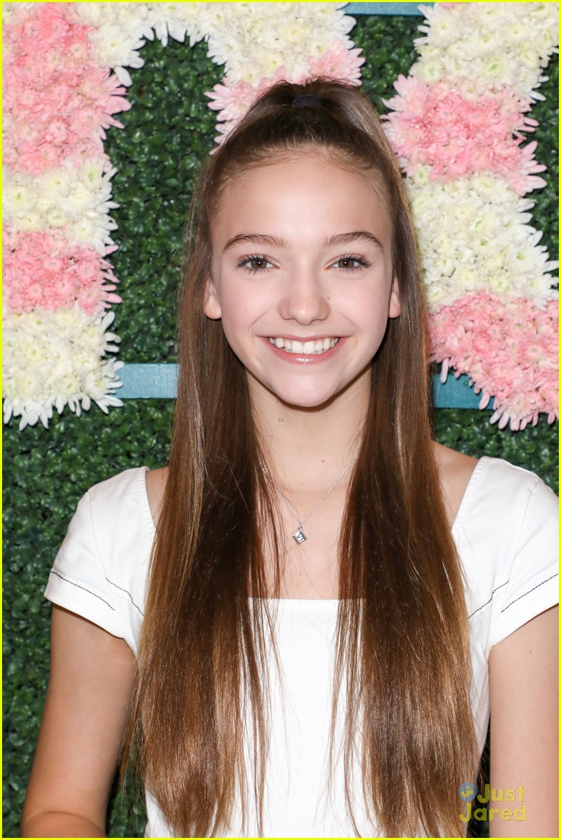 anna cathcart nia sioux baby ariel more tigerbeat 19 event 15