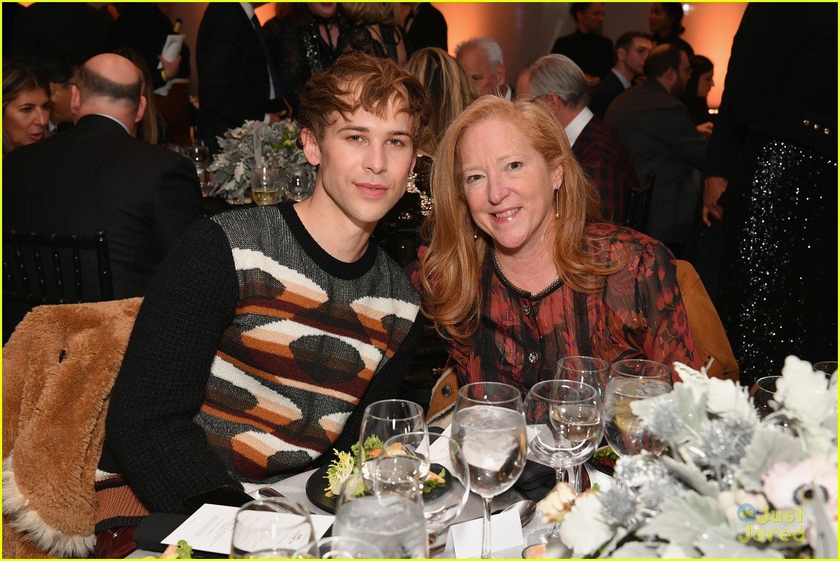 tommy dorfman coach dinner bway play 03
