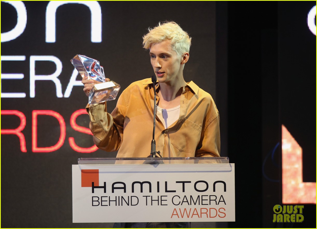 troye sivan hamilton behind camera awards 11