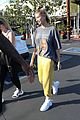 hailey bieber pays tribute to snoop dogg with 90s inspired outfit 05