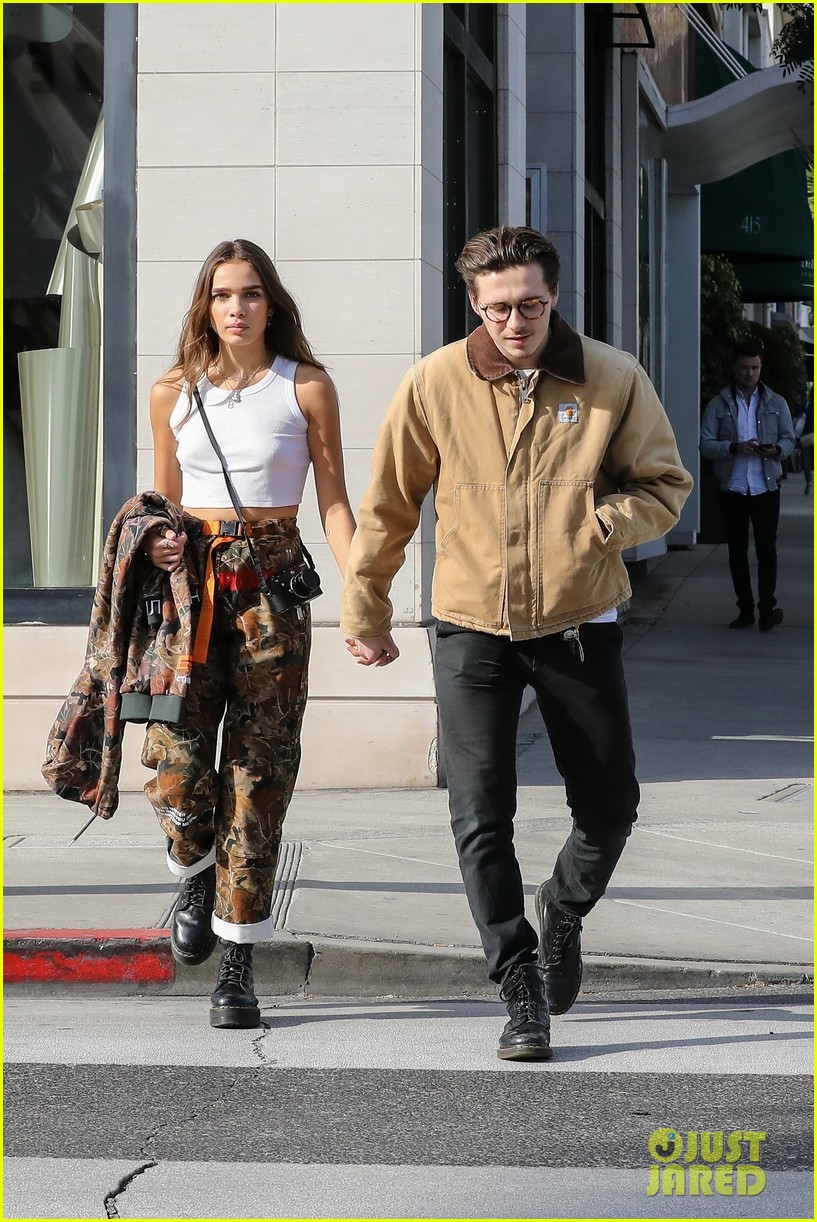 brooklyn beckham hana cross couple up for toy store date 05