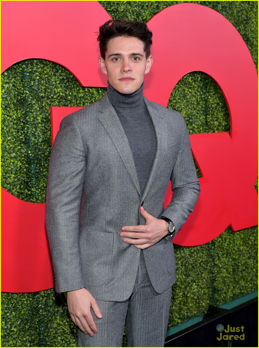 cole sprouse casey cott gq moty party 04