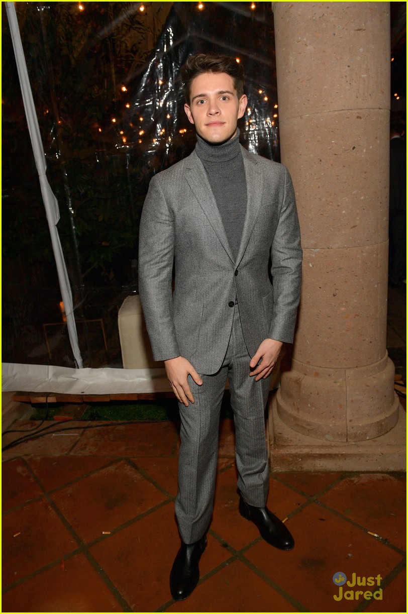 cole sprouse casey cott gq moty party 17