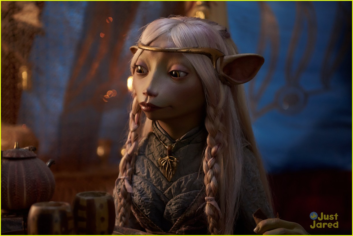 dark crystal series first images 01