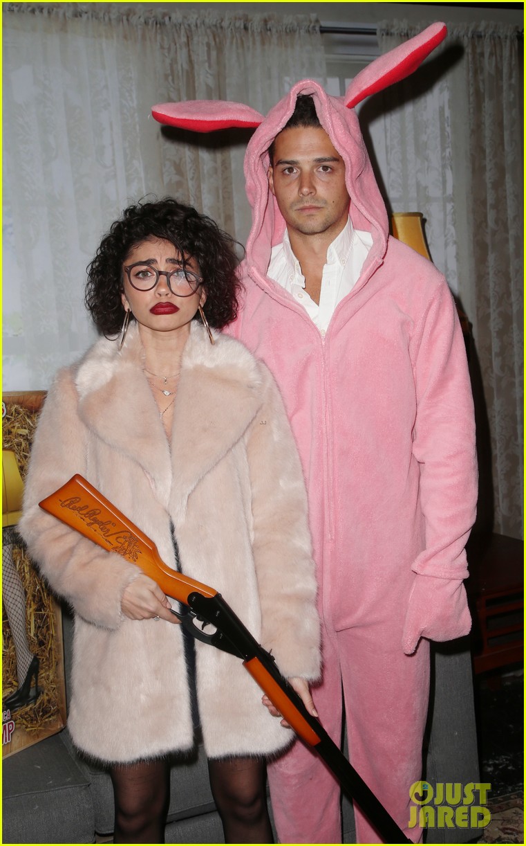 sarah hyland and wells adams recreate a christmas story at toys for tots party 14