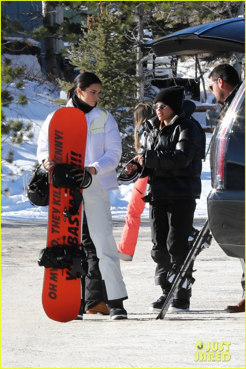 kourtney kardashian joins scott disick sofia richie skiing trip 03