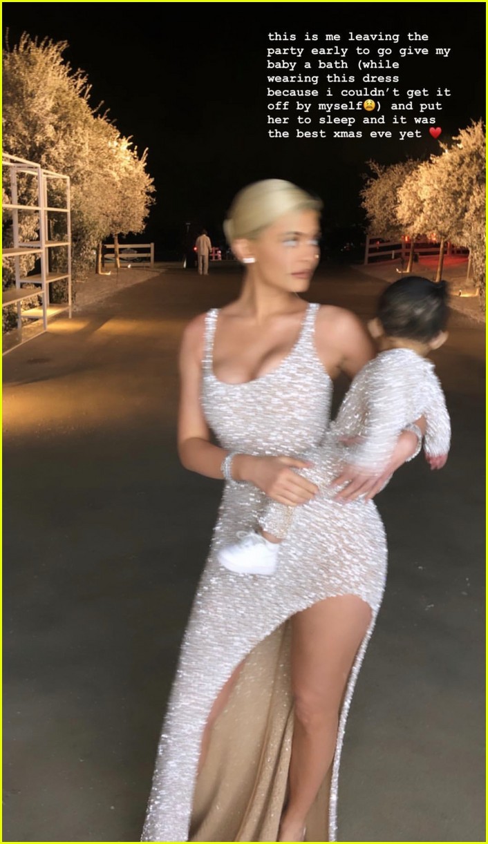kylie jenner christmas eve party stormi webster 03