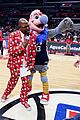 lonnie chavis shows off his dancing skills at la clippers game 04