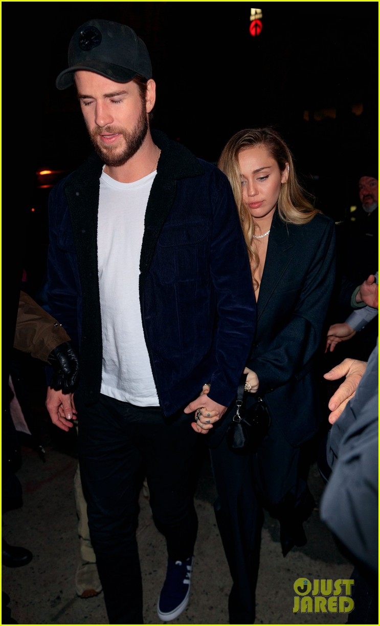 miley cyrus liam hemsworth snl after party 01