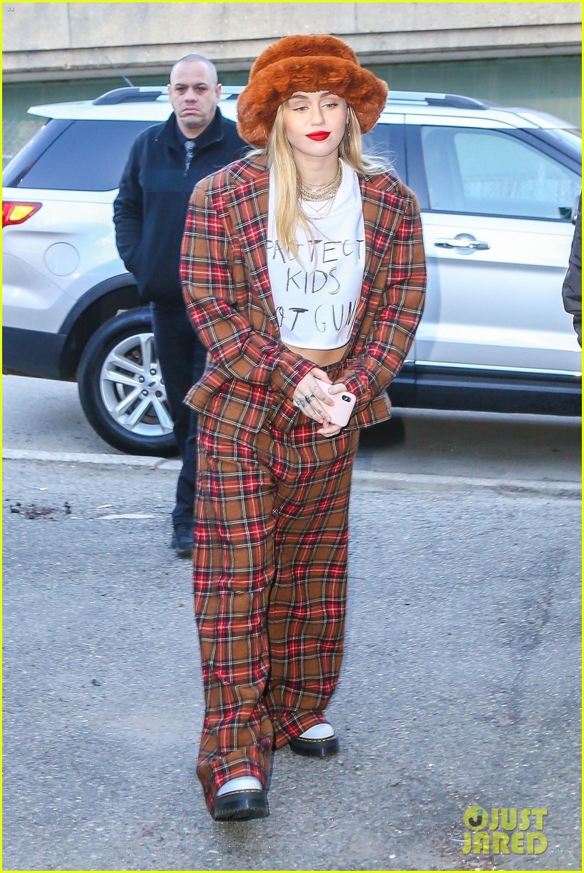 miley cyrus heartbreaking things song movie plaid outfit 03