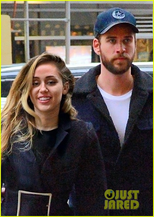 miley cyrus is joined by liam hemsworth in nyc ahead of snl performance 04