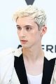 troye sivan almost made ariana grande pass out while filming thank u next 03