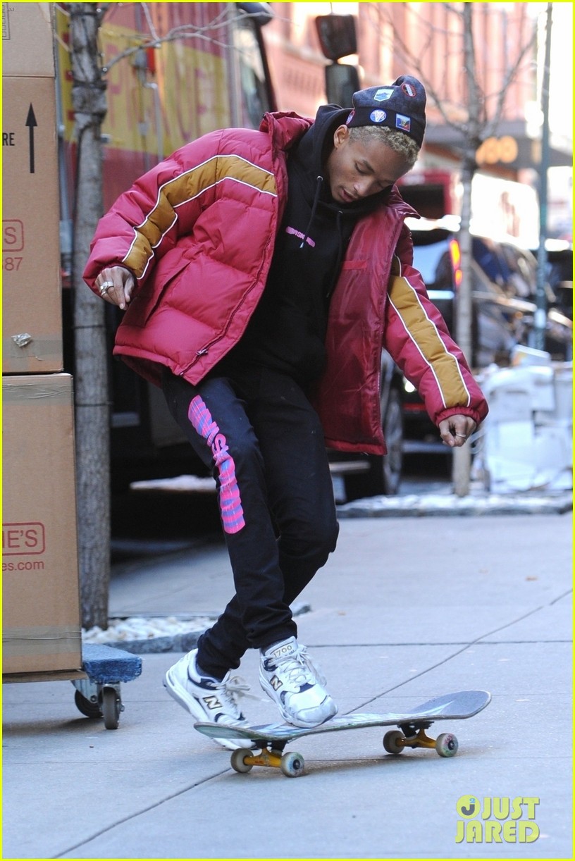 jaden smith is all smiles while filming a music video with a friend 03