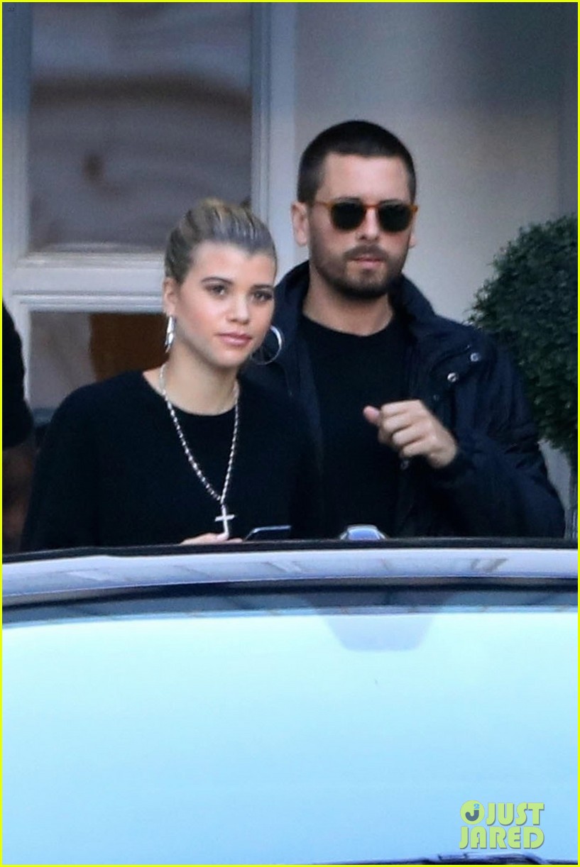 Sofia Richie & Scott Disick Spend the Day in Beverly Hills Photo(00)