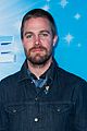 stephen amell cries after bringing daughter maverick to disney on ice 02