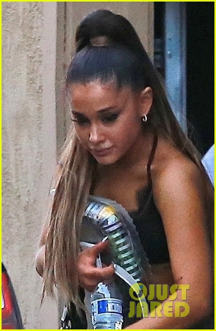ariana grande works up a sweat at dance class 04